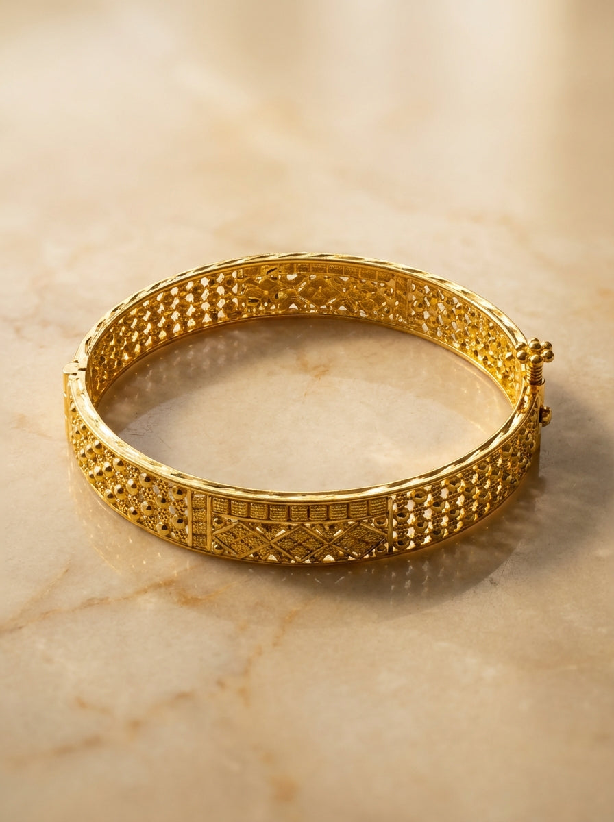 Anaya armbånd med skrulås (பூட்டு காப்பு)