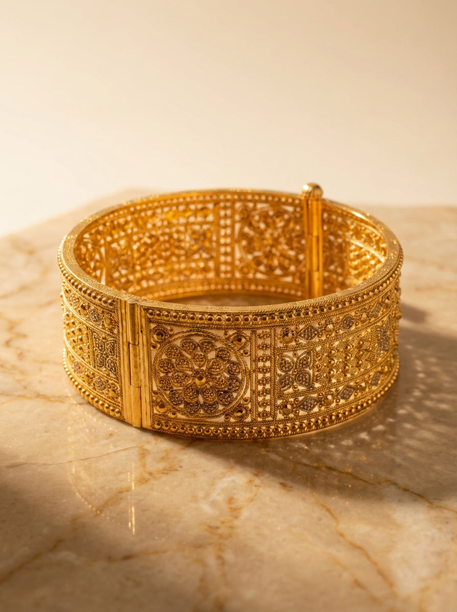 Mallika Armbånd med skrulås (பூட்டு காப்பு)