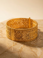 Mallika Armbånd med skrulås (பூட்டு காப்பு)